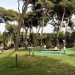 Дом отдыха Leuca House *